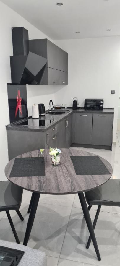 רייקה Apartman Julija 1 מראה חיצוני תמונה
